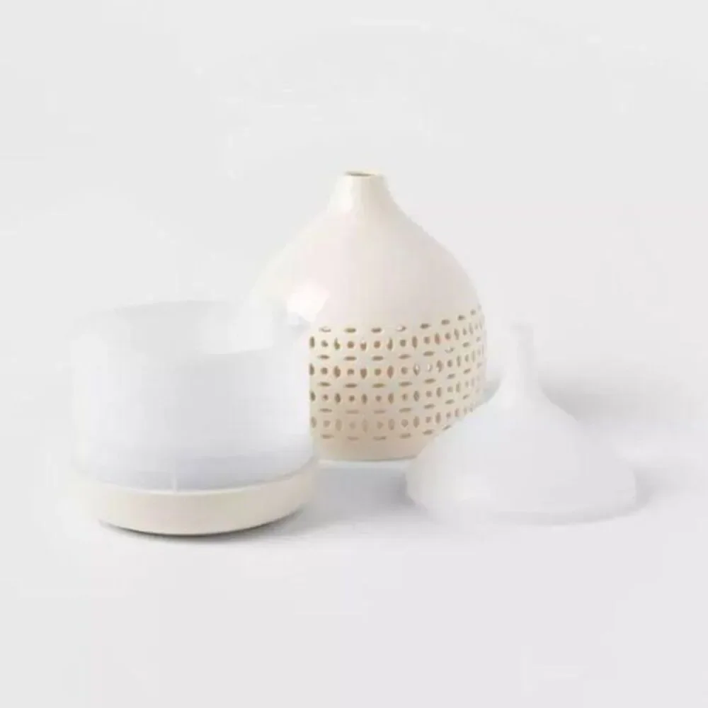 300ml Cutout Ceramic Color-Changing Oil Diffuser White Internal Light‎